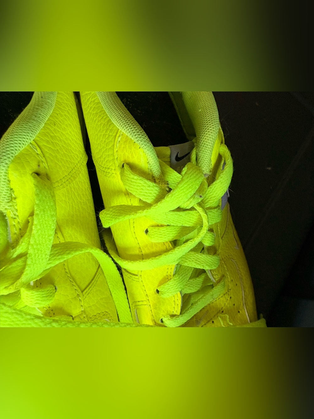 Neon yellow Air Force kids 6.5Y - Picture 14 of 15